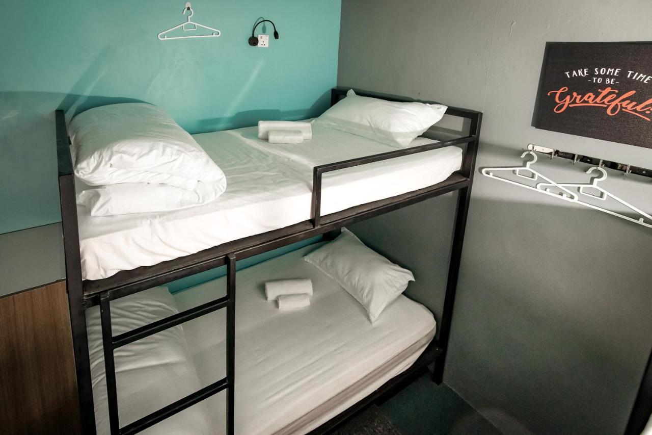 Vibrant Hostel Kota Kinabalu Dış mekan fotoğraf